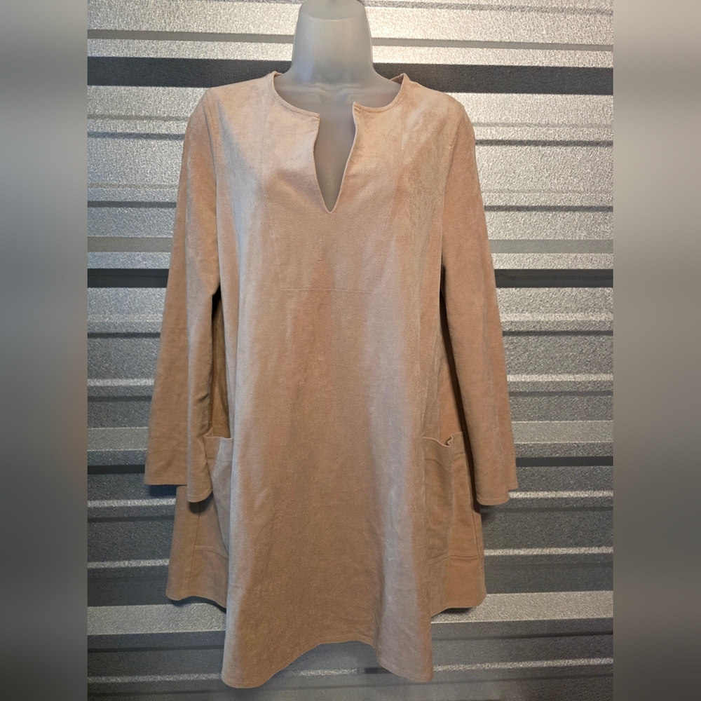 BCBGMaxAzria Cream and Tan Dress